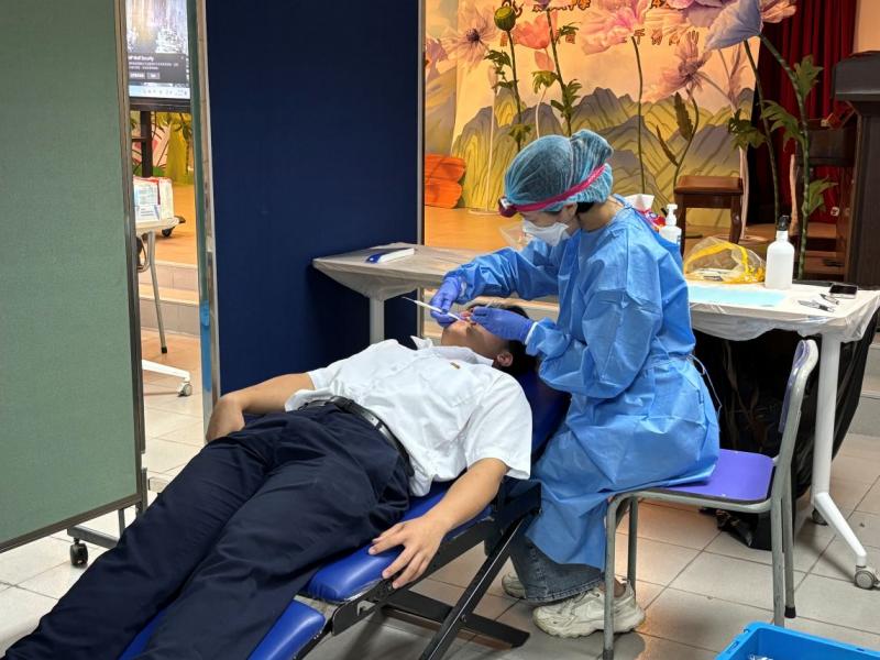 到校中學生護齒活動